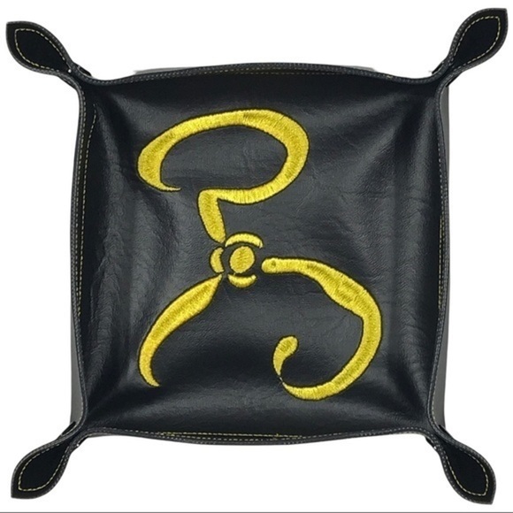 The King in Yellow Dice Tray - Yellow - Picture 6 of 10